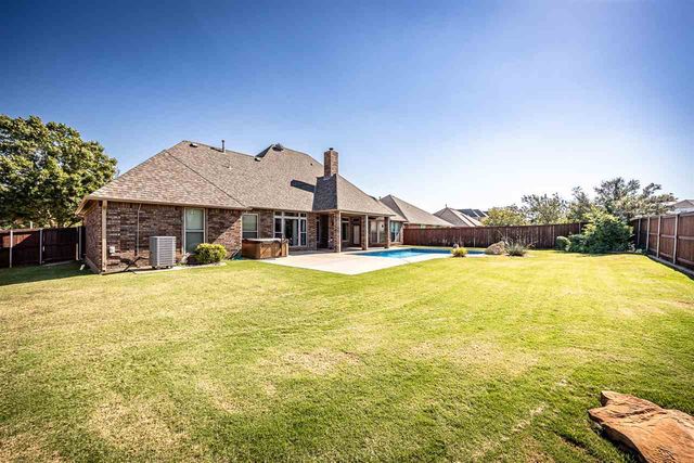 1434 NE Independence, Lawton, OK 73507