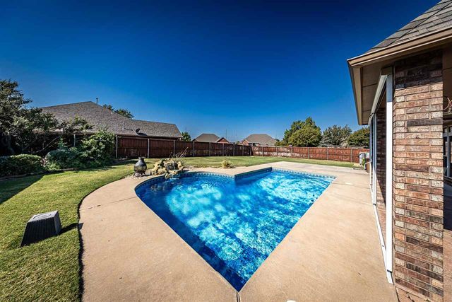 1434 NE Independence, Lawton, OK 73507