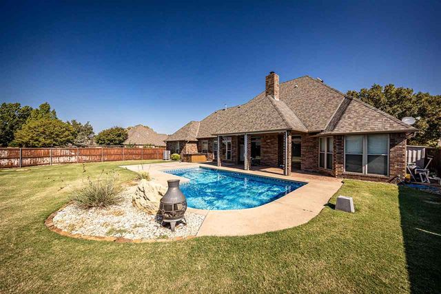 1434 NE Independence, Lawton, OK 73507