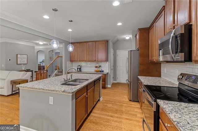 808 Whisperwood Trail, Acworth, GA 30102