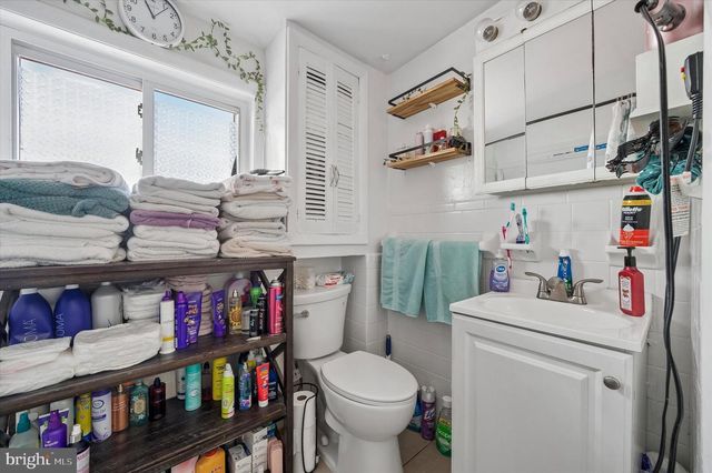 18 W 3RD ST, Marcus Hook, PA 19061