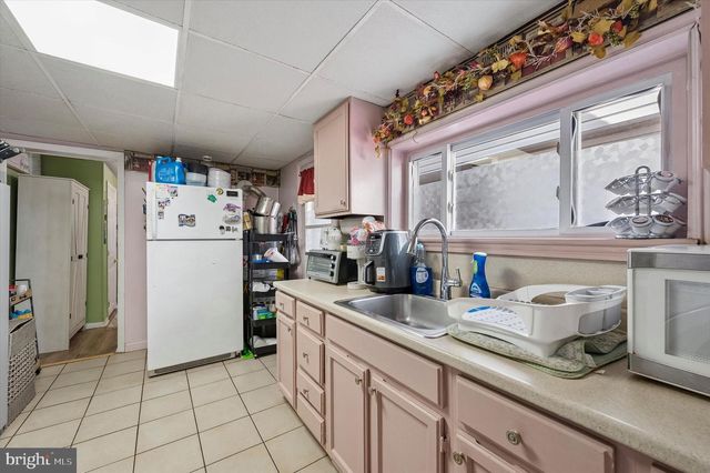 18 W 3RD ST, Marcus Hook, PA 19061