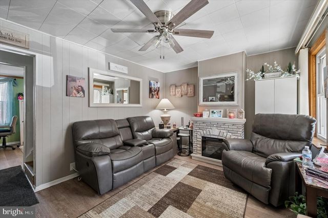 18 W 3RD ST, Marcus Hook, PA 19061