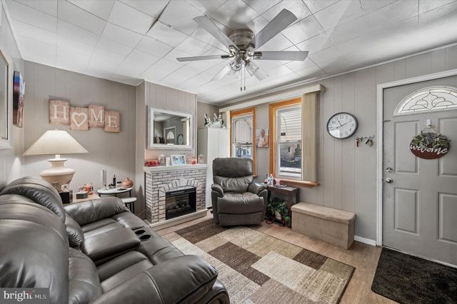 18 W 3RD ST, Marcus Hook, PA 19061