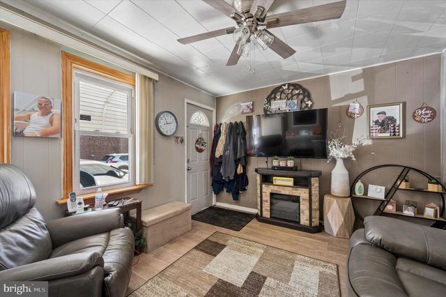 18 W 3RD ST, Marcus Hook, PA 19061