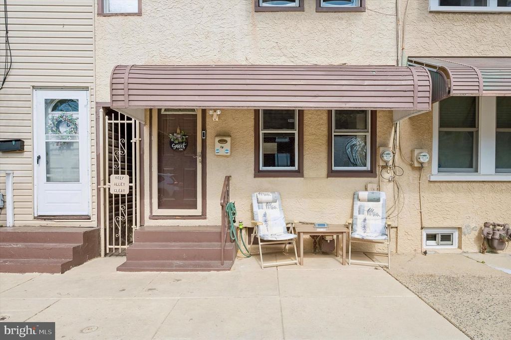 18 W 3RD ST, Marcus Hook, PA 19061