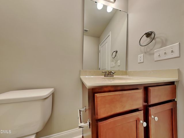182 Rolling Oaks Lane, Benson, NC 27504