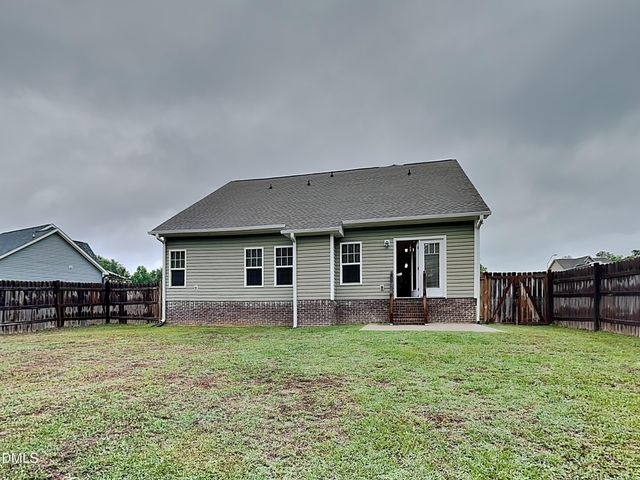 182 Rolling Oaks Lane, Benson, NC 27504