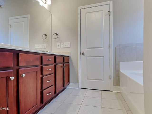 182 Rolling Oaks Lane, Benson, NC 27504
