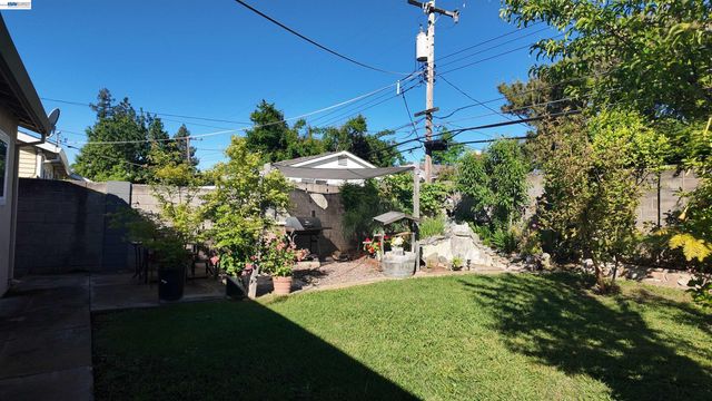 9957 Nebula Way, Sacramento, CA 95827