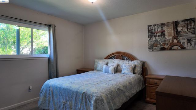 9957 Nebula Way, Sacramento, CA 95827