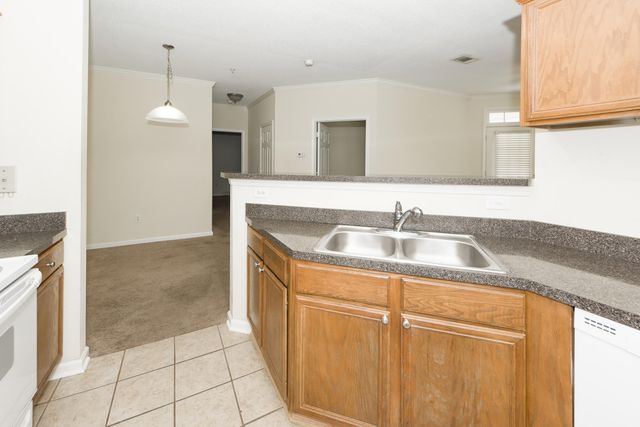 45 Sycamore Avenue 1126, Charleston, SC 29407