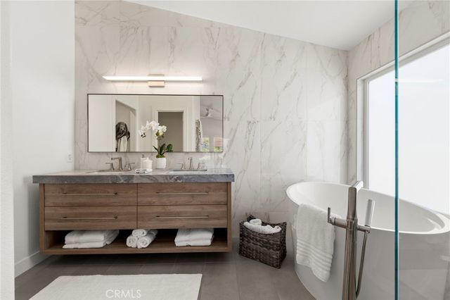 596 N Pageant A, Orange, CA 92869