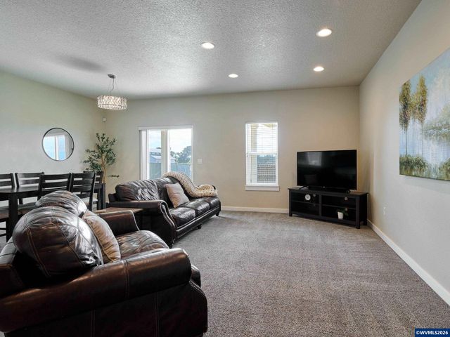 542 E Elm Lp, Gervais, OR 97026