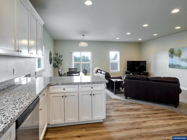 542 E Elm Lp, Gervais, OR 97026