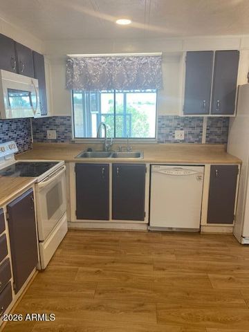 9427 E UNIVERSITY Drive 80, Mesa, AZ 85207