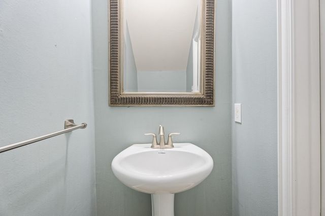 6605 Fallen Breeze Lane, Dickinson, TX 77539