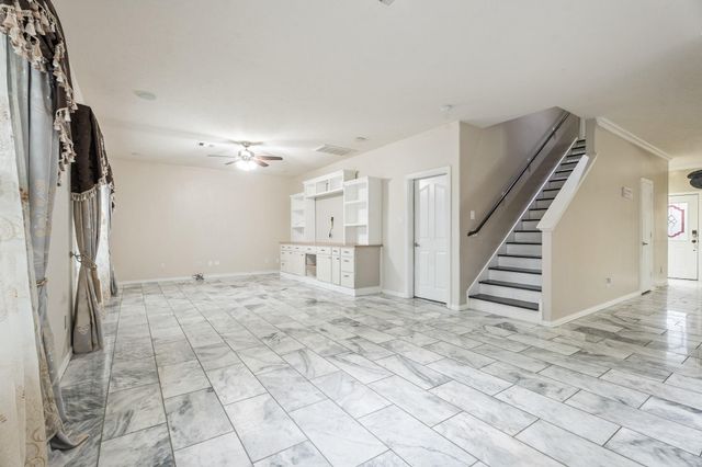 6605 Fallen Breeze Lane, Dickinson, TX 77539