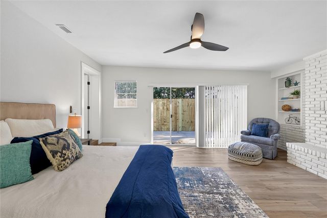 208 W HILDA STREET, Tampa, FL 33603