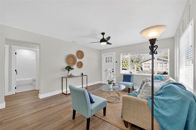 208 W HILDA STREET, Tampa, FL 33603