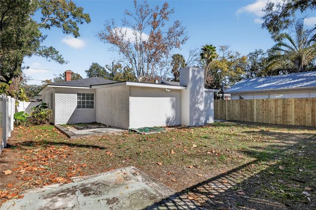 208 W HILDA STREET, Tampa, FL 33603