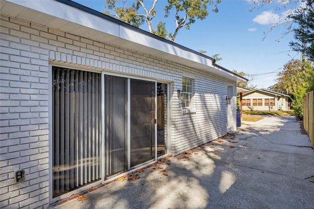 208 W HILDA STREET, Tampa, FL 33603