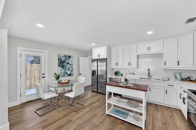 208 W HILDA STREET, Tampa, FL 33603