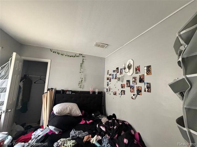 8499 Chapp Avenue, Warren, MI 48089