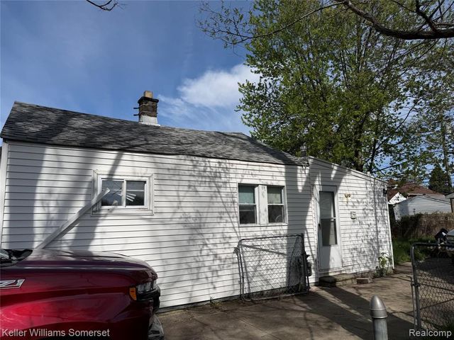 8499 Chapp Avenue, Warren, MI 48089