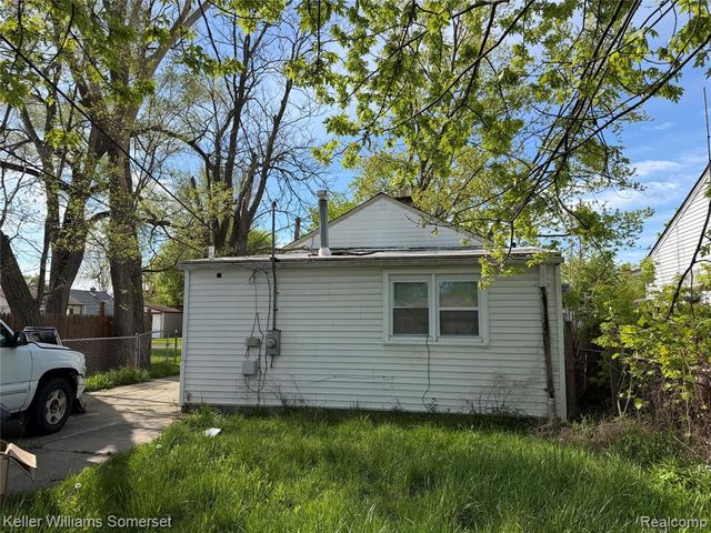 8499 Chapp Avenue, Warren, MI 48089
