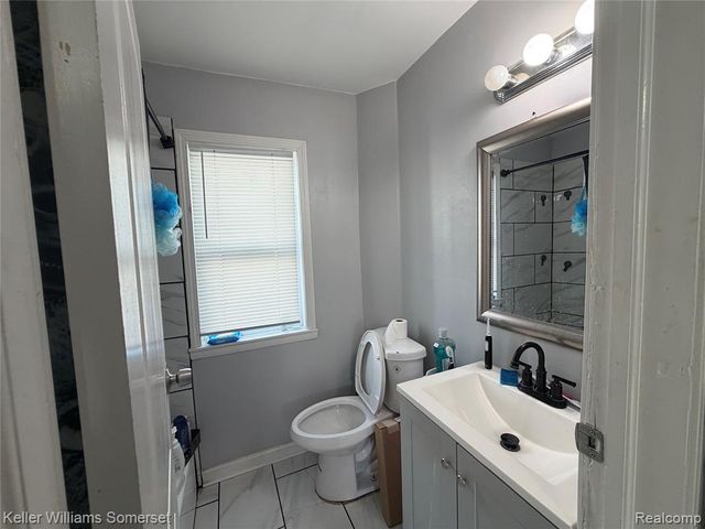 8499 Chapp Avenue, Warren, MI 48089