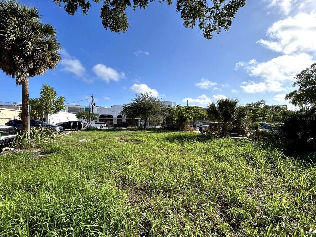 1420 5TH STREET, Sarasota, FL 34236