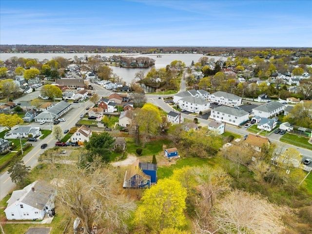 193 Linden St, Swansea, MA 02777