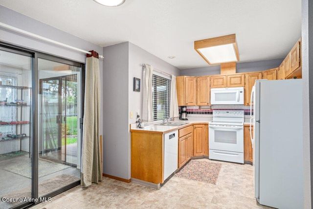 1557 W Woodlawn Dr, #2, Hayden, ID 83835