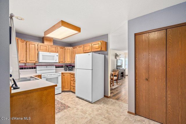 1557 W Woodlawn Dr, #2, Hayden, ID 83835