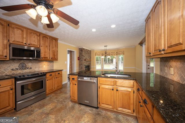 130 Wild Azaela Trail, Hampton, GA 30228