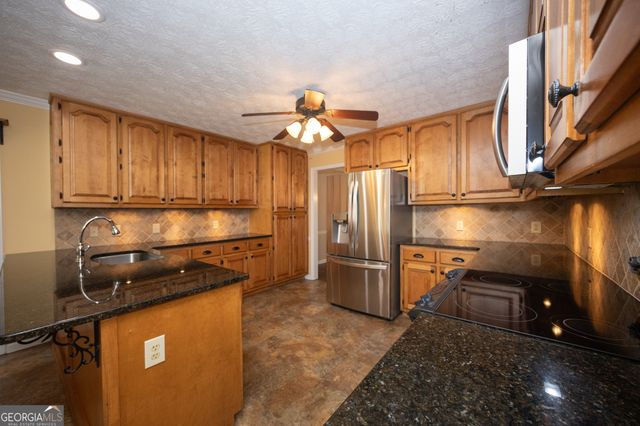 130 Wild Azaela Trail, Hampton, GA 30228