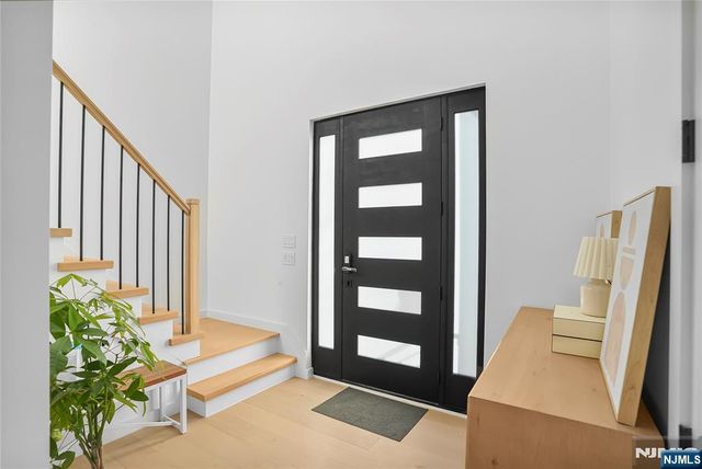 12-25 Eastern Drive, Fair Lawn, NJ 07410