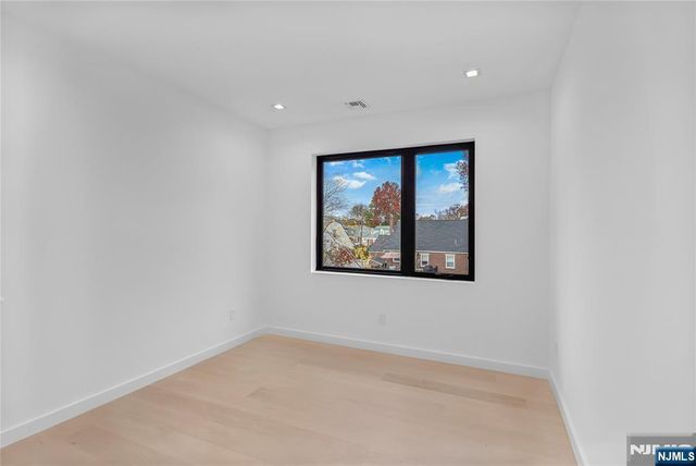 12-25 Eastern Drive, Fair Lawn, NJ 07410