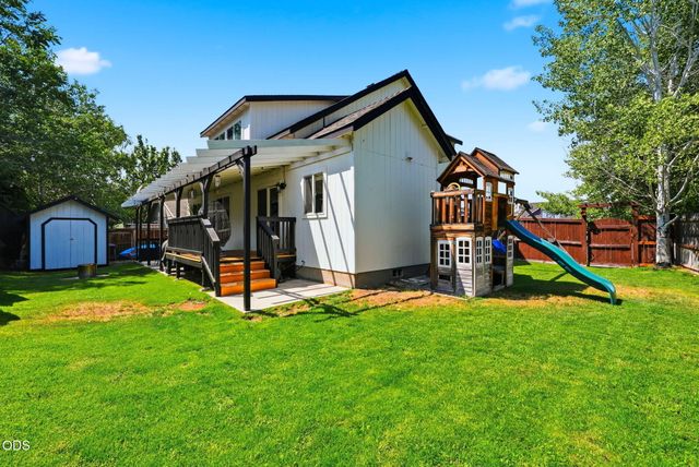 3353 NE Collier Court, Bend, OR 97701