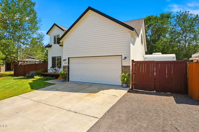 3353 NE Collier Court, Bend, OR 97701