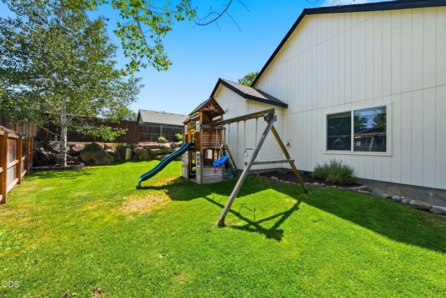 3353 NE Collier Court, Bend, OR 97701