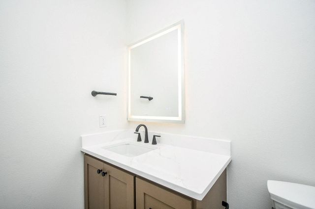 4101 Victoria Avenue B, Dickinson, TX 77539