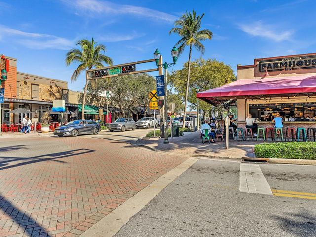 200 NE 2nd Avenue 310, Delray Beach, FL 33444