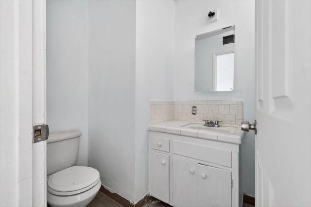 2061 Juanita Ct, Modesto, CA 95350