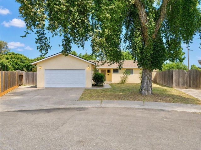 2061 Juanita Ct, Modesto, CA 95350