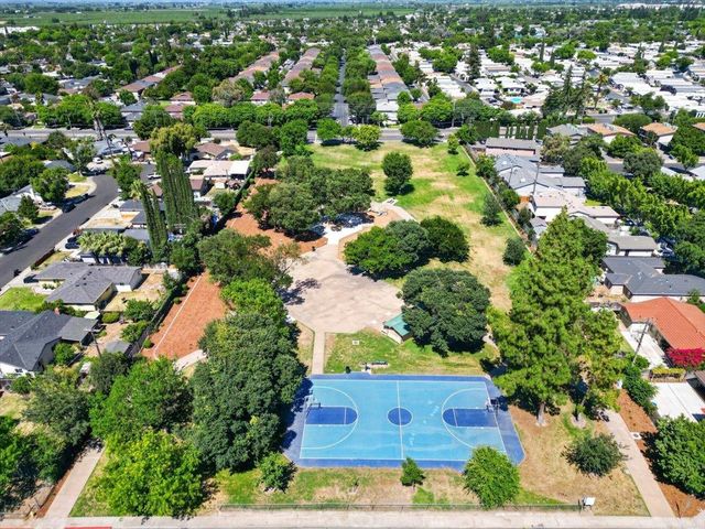 2061 Juanita Ct, Modesto, CA 95350