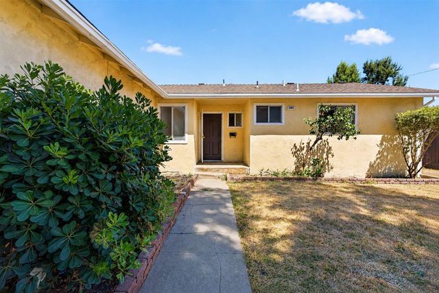 2061 Juanita Ct, Modesto, CA 95350