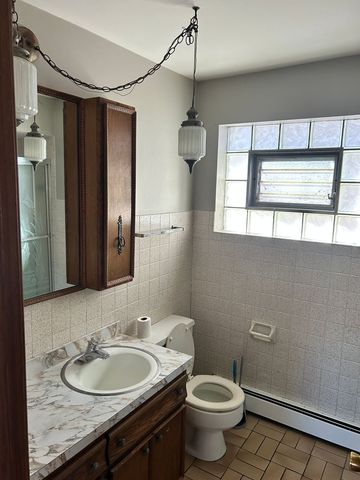 5645 W 63rd Place 2, Chicago, IL 60638