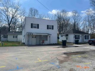 2209 E 9Th Street, Muncie, IN 47302